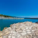 Einzigartiges Direkt Am Privatstrand Mit Privatem Balkon, Klima, Meerblick, Wifi Novi Vinodolski