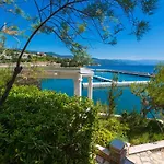 Einzigartiges Direkt Am Privatstrand Mit Privatem Balkon, Klima, Meerblick, Wifi Apartmán Novi Vinodolski