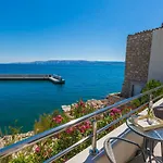 Einzigartiges Direkt Am Privatstrand Mit Privatem Balkon, Klima, Meerblick, Wifi Apartmán *