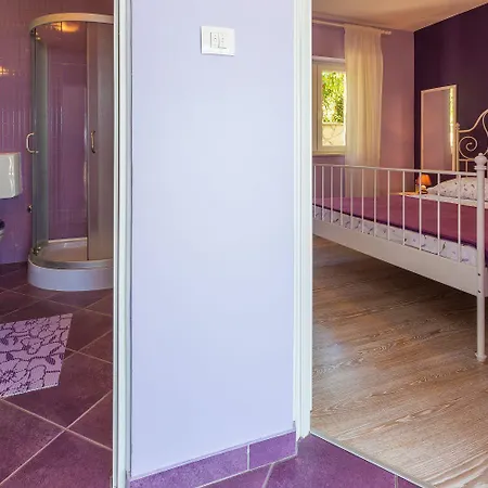 Apartment Einzigartiges Direkt Am Privatstrand Mit Privatem Balkon, Klima, Meerblick, Wifi Novi Vinodolski