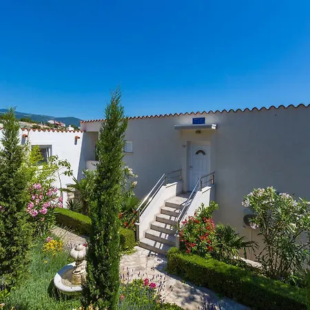 Einzigartiges Direkt Am Privatstrand Mit Privatem Balkon, Klima, Meerblick, Wifi * Novi Vinodolski