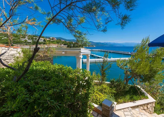 Einzigartiges Direkt Am Privatstrand Mit Privatem Balkon, Klima, Meerblick, Wifi Apartmán Novi Vinodolski