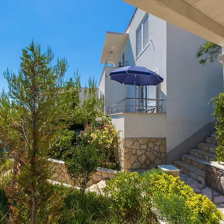 Apartment Einzigartiges Direkt Am Privatstrand Mit Privatem Balkon, Klima, Meerblick, Wifi *